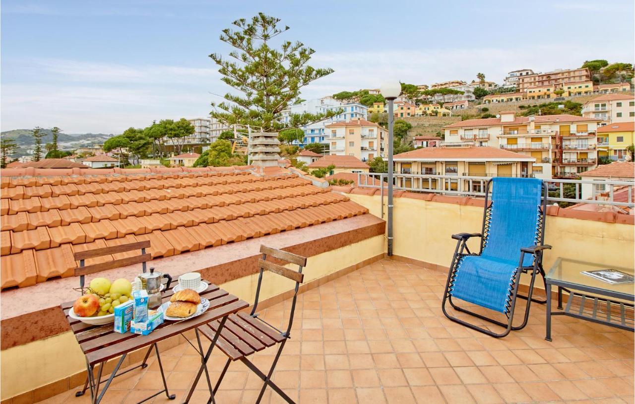 Casa Delle Rondini Apartment Santo Stefano al Mare Bagian luar foto