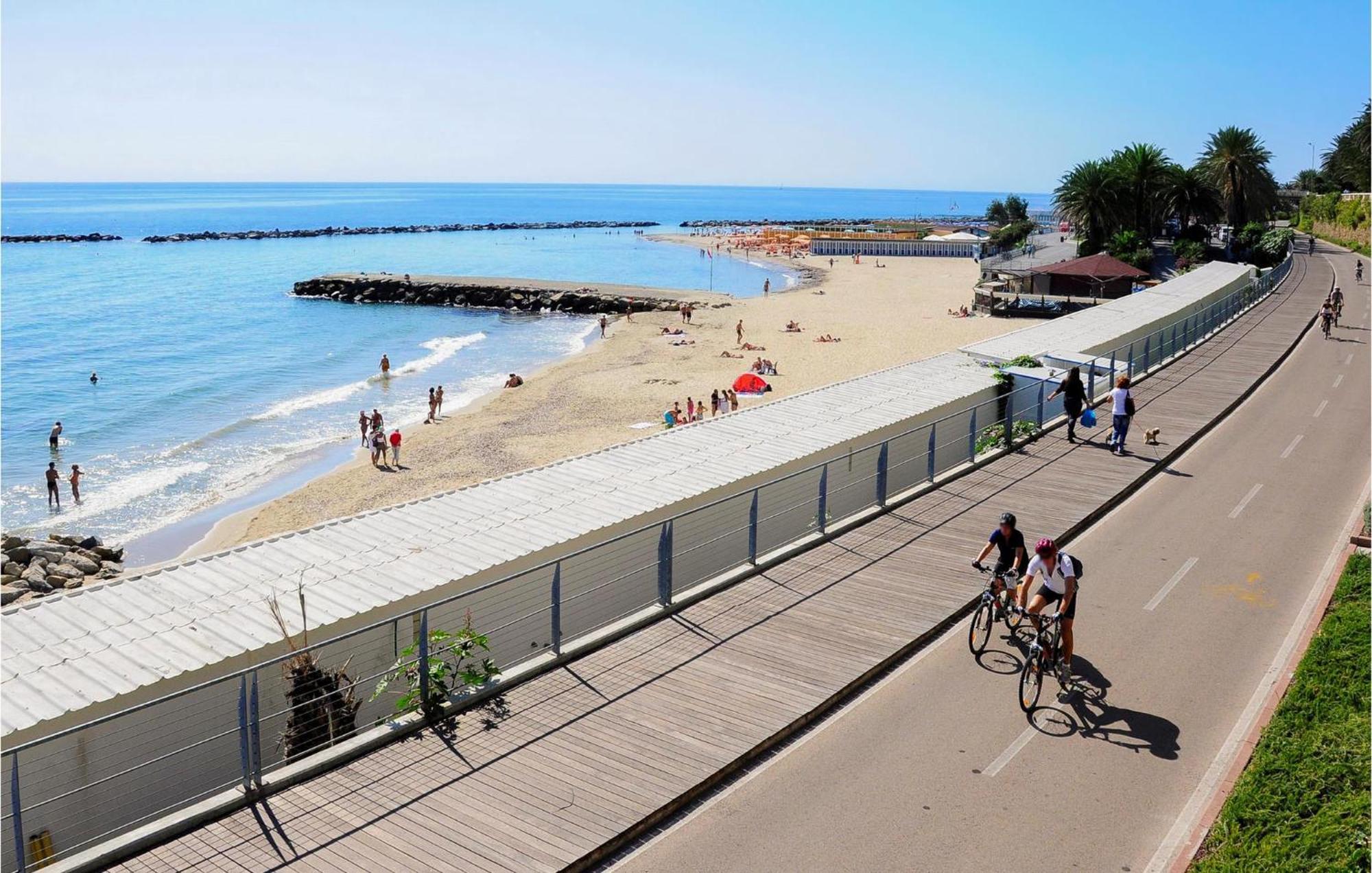 Casa Delle Rondini Apartment Santo Stefano al Mare Bagian luar foto